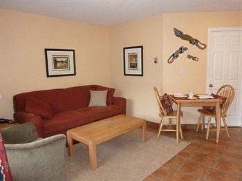 אוסויוס Desert Surfside Waterfront Accommodations מראה חיצוני תמונה